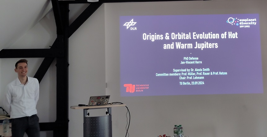 Jan-Vincent Harre with the title slide of his defense presentation